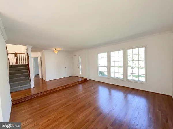 $950,000 | 13907 Castle Court, Chantilly, VA 20151