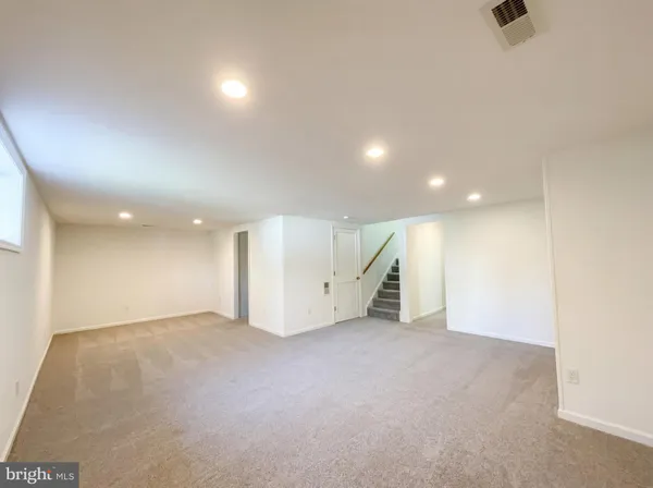 $950,000 | 13907 Castle Court, Chantilly, VA 20151