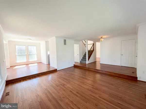 $950,000 | 13907 Castle Court, Chantilly, VA 20151
