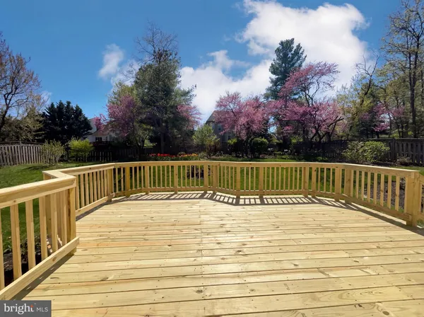 $950,000 | 13907 Castle Court, Chantilly, VA 20151