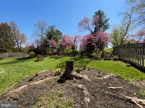 $950,000 | 13907 Castle Court, Chantilly, VA 20151