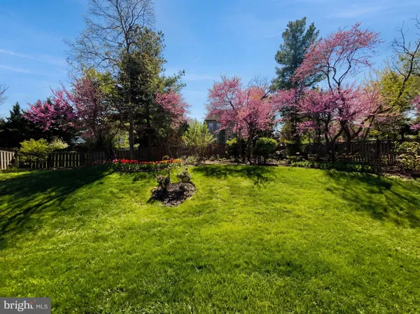 $950,000 | 13907 Castle Court, Chantilly, VA 20151