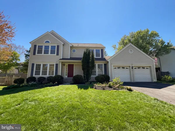 $950,000 | 13907 Castle Court, Chantilly, VA 20151