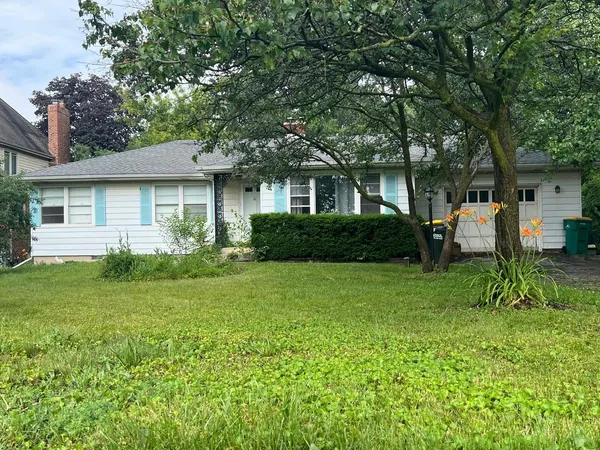 $2,950 | 6536 Ridge Road, Westmont, IL 60559