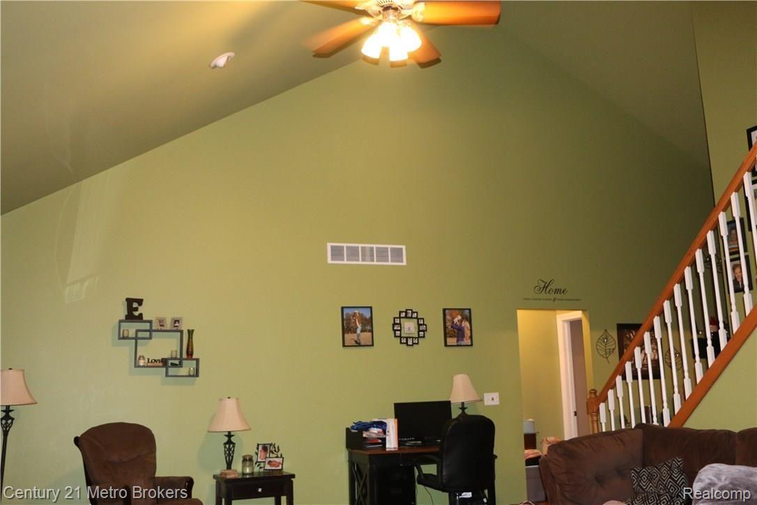 3172 South Vassar Road Burton, MI 48519 - Photo 4 of 29 IMG_1669 - Copy.JPG