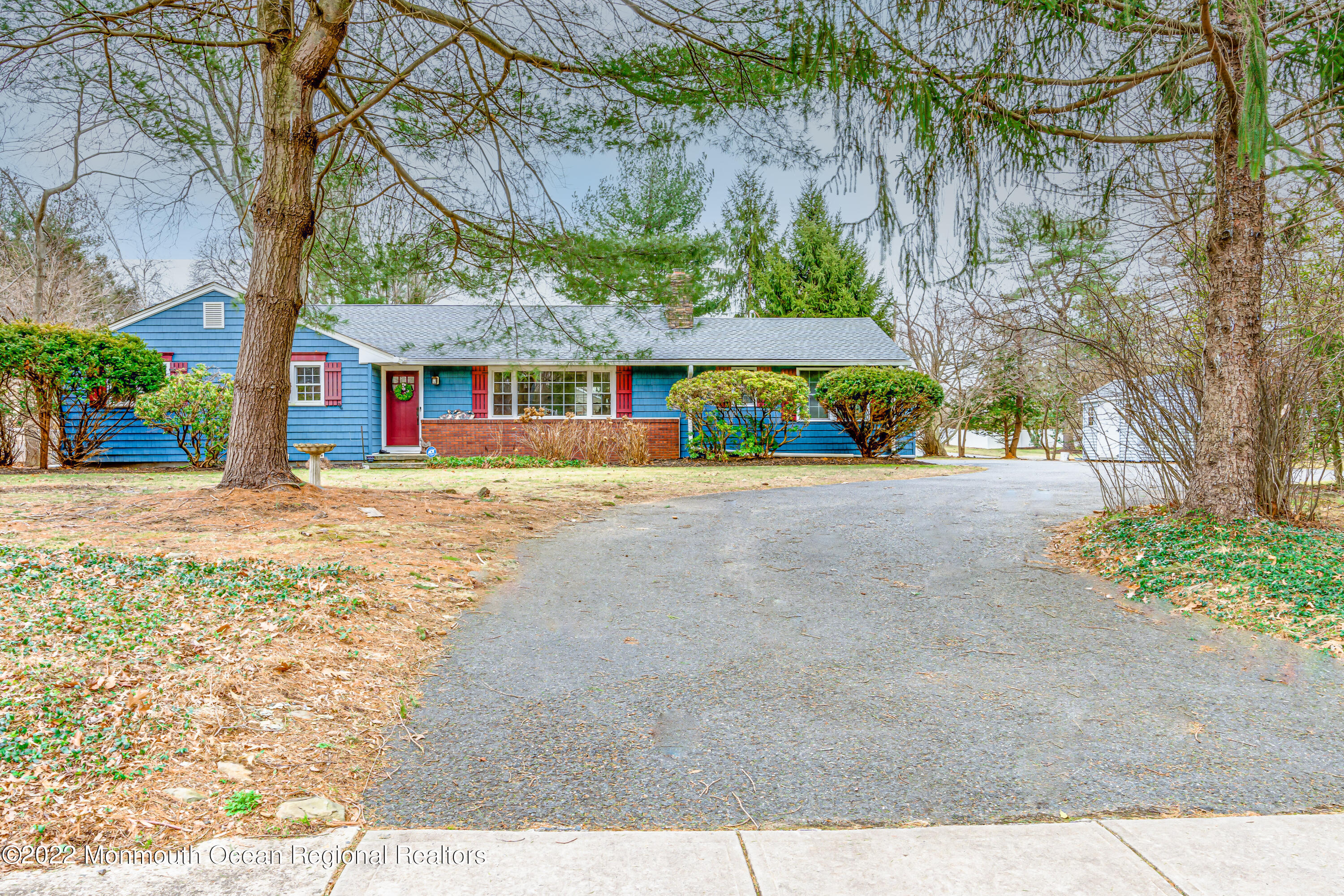 124 Robertsville Road Freehold, NJ 07728 - Photo 4 of 29 124 Robertsville Rd-10
