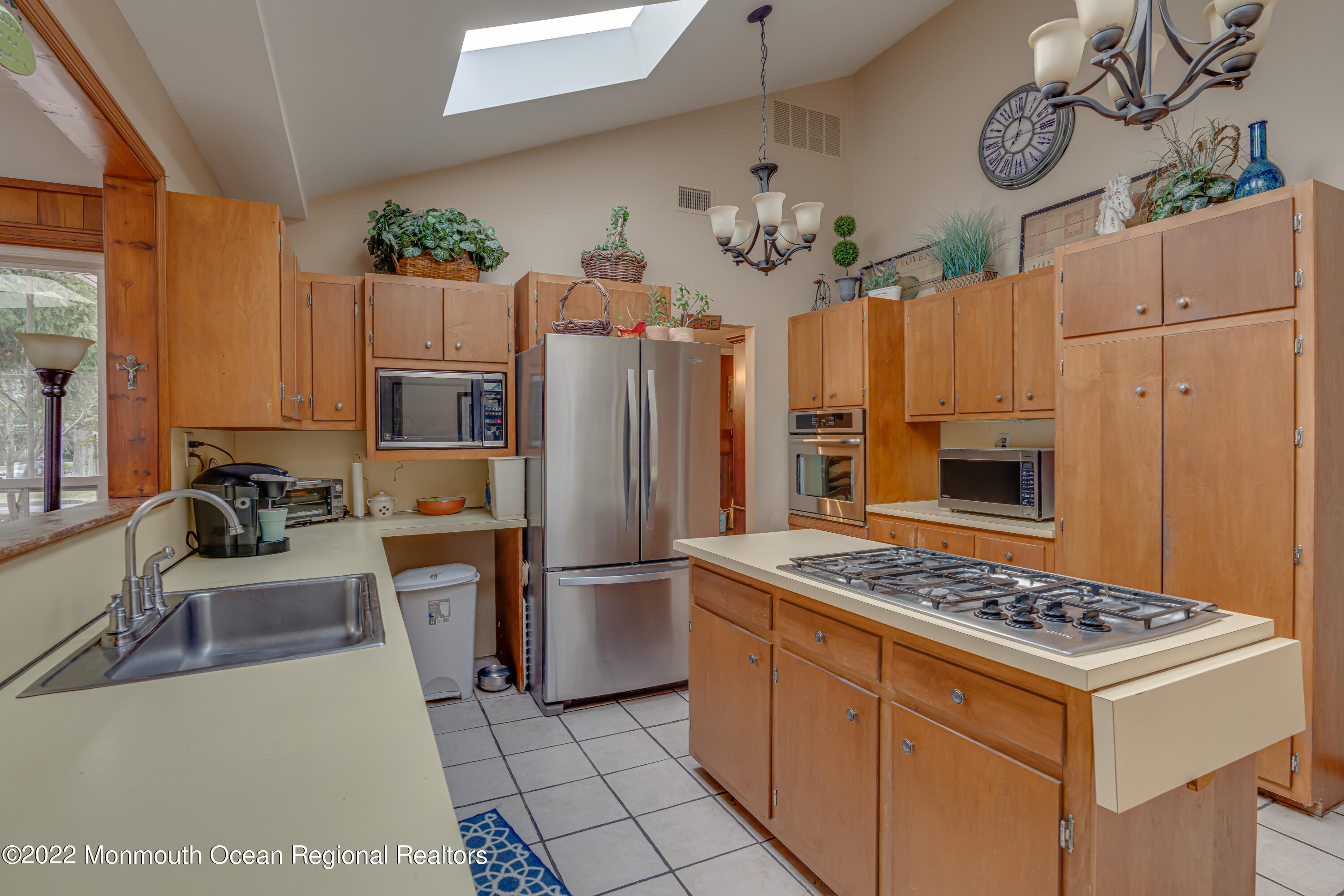 124 Robertsville Road Freehold, NJ 07728 - Photo 10 of 29 KITCHEN