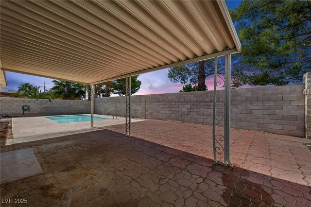 $2,200 | 3641 Yorba Linda Drive, Las Vegas, NV 89122