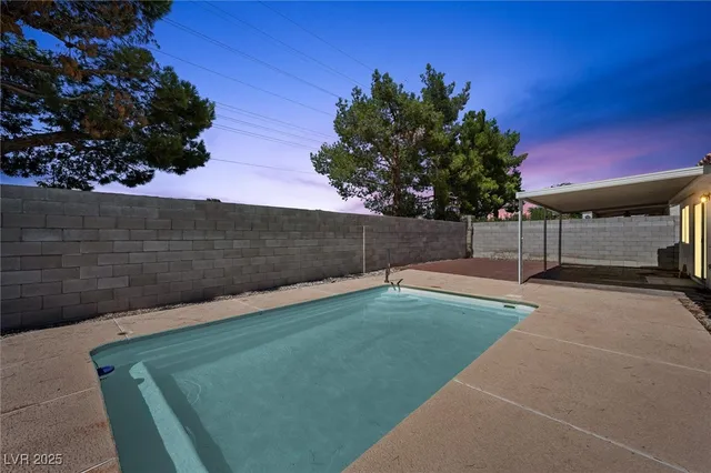 $2,200 | 3641 Yorba Linda Drive, Las Vegas, NV 89122