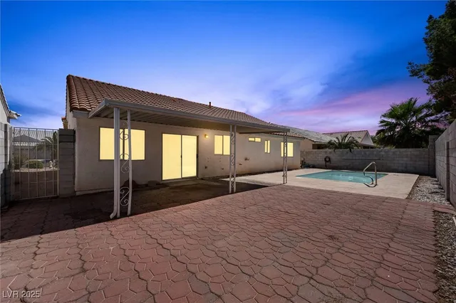 $2,200 | 3641 Yorba Linda Drive, Las Vegas, NV 89122