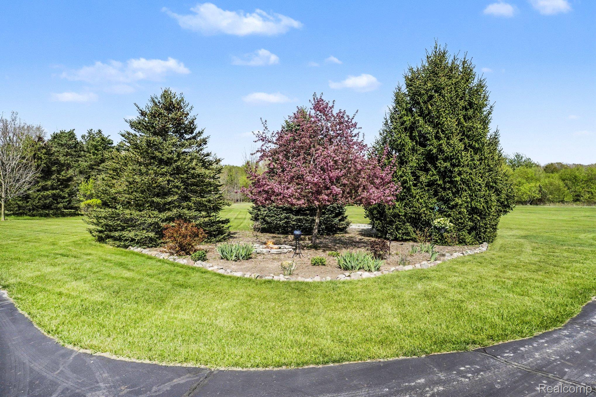 10186 Converse Road Fowlerville, MI 48836 - Photo 25 of 33 015_file_3606.jpg