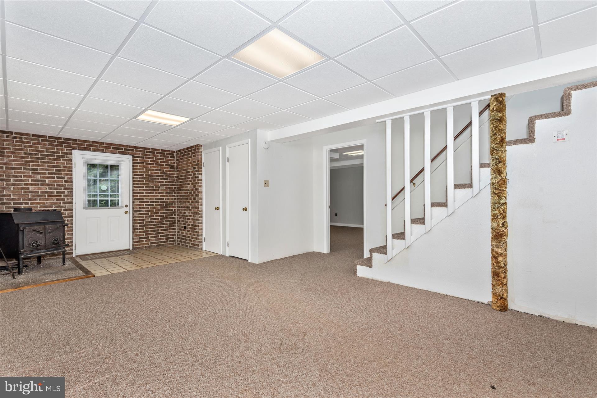 24409 Hanson Road Gaithersburg, MD 20882 - Photo 21 of 30 Basement with Exit to Side Yard
