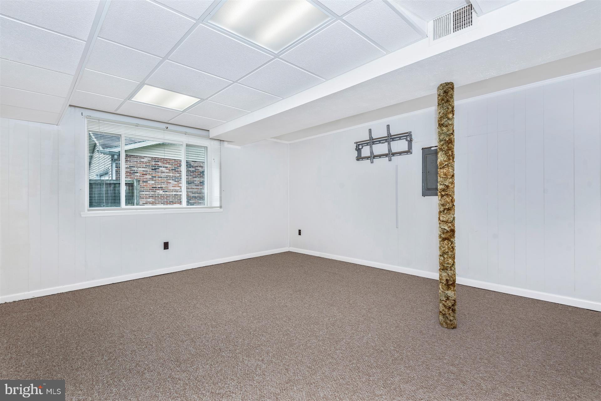 24409 Hanson Road Gaithersburg, MD 20882 - Photo 23 of 30 Lower Level Recreation Room