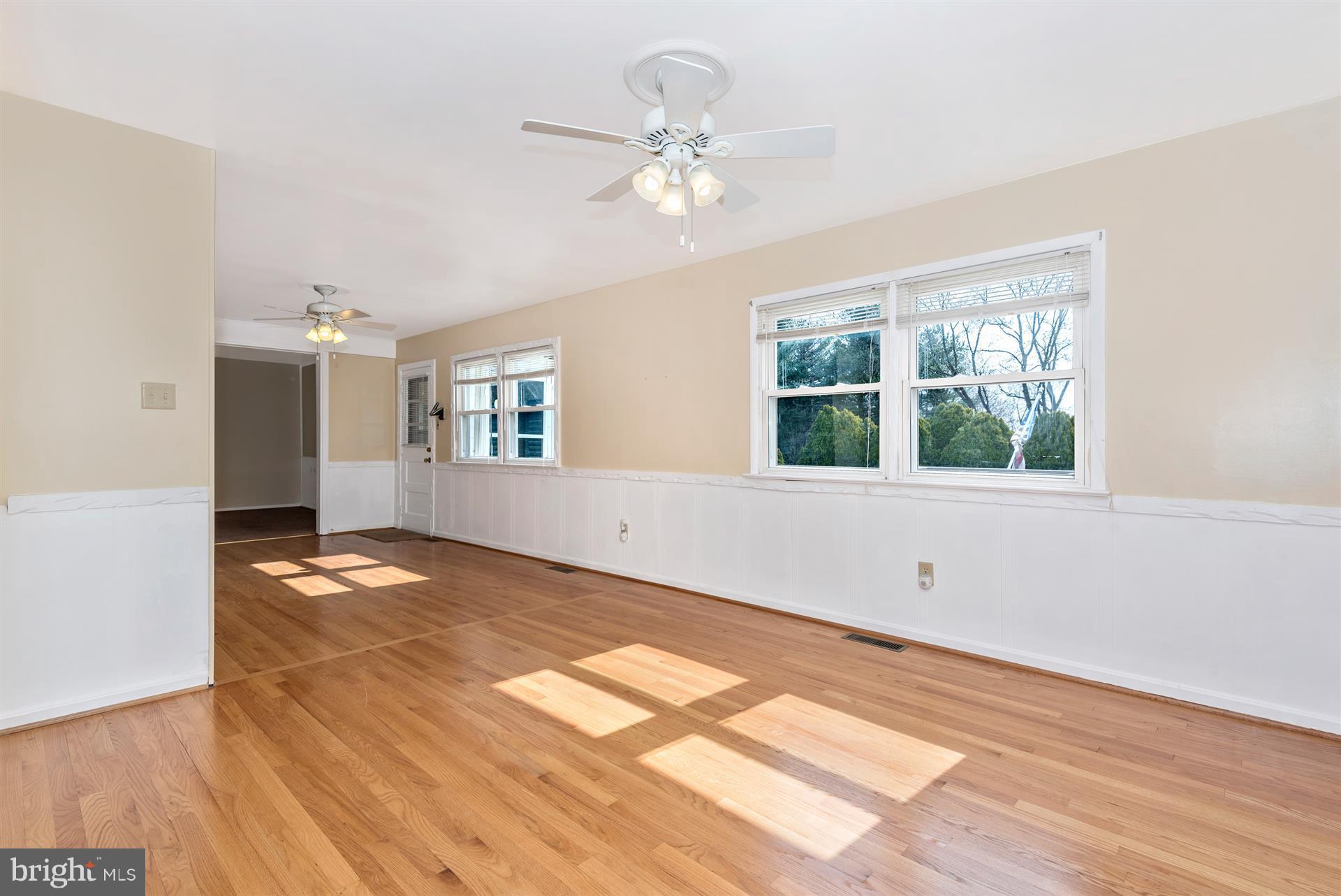 24409 Hanson Road Gaithersburg, MD 20882 - Photo 4 of 30 Beautiful Hardwood Floors