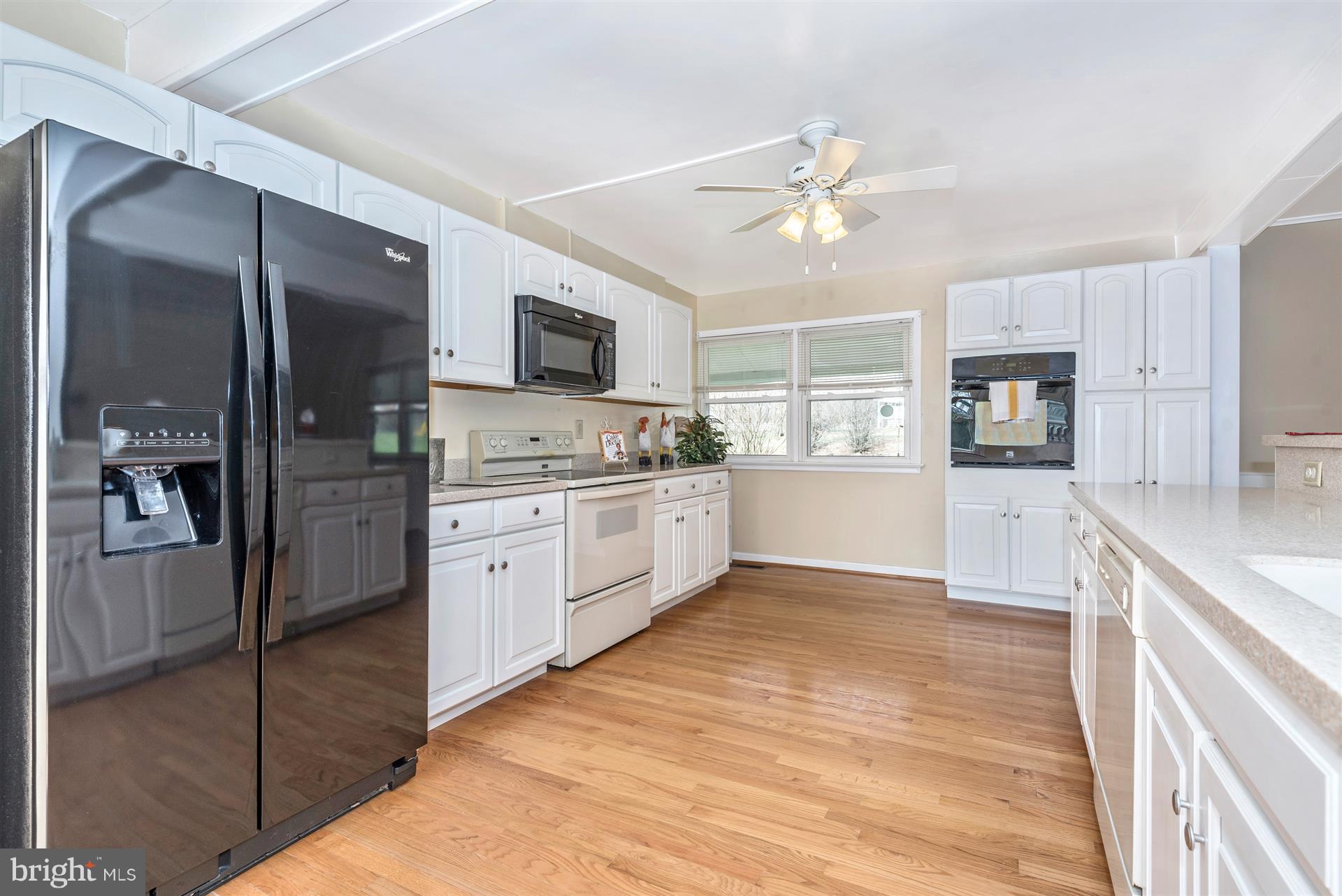 24409 Hanson Road Gaithersburg, MD 20882 - Photo 8 of 30 Plenty of Counter and Cabinet Space
