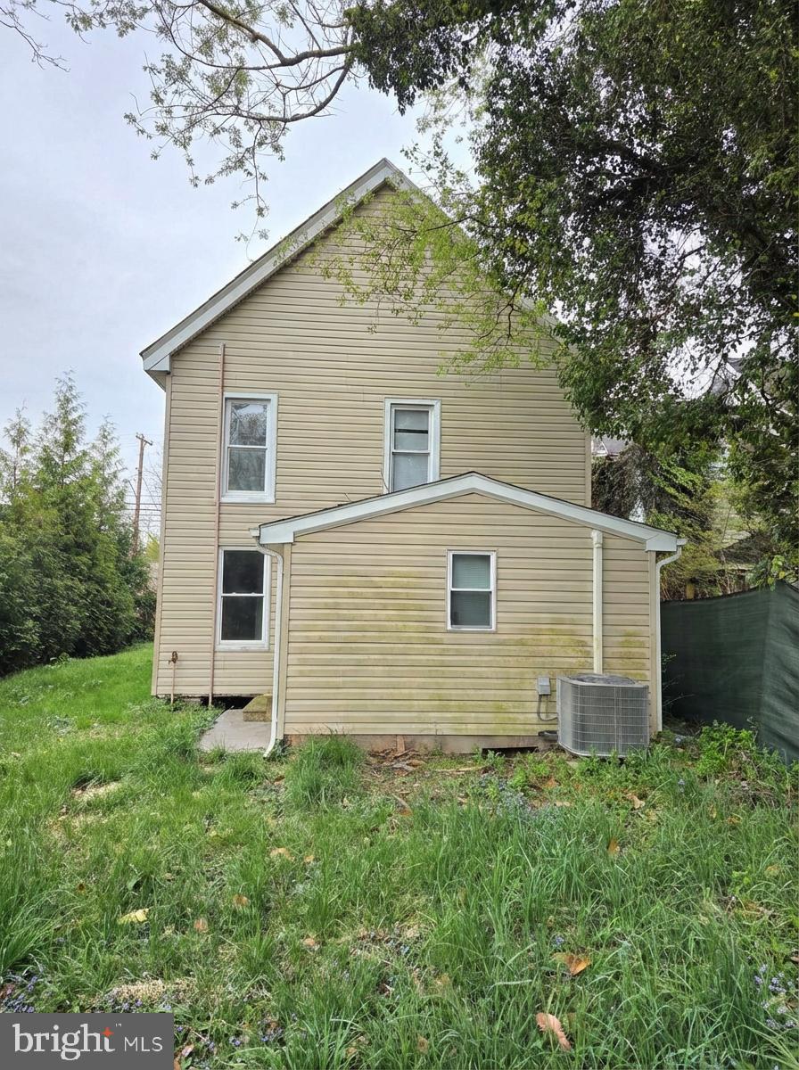 212 South Main Street Hurlock, MD 21643 - Photo 2 of 24 Rear view
