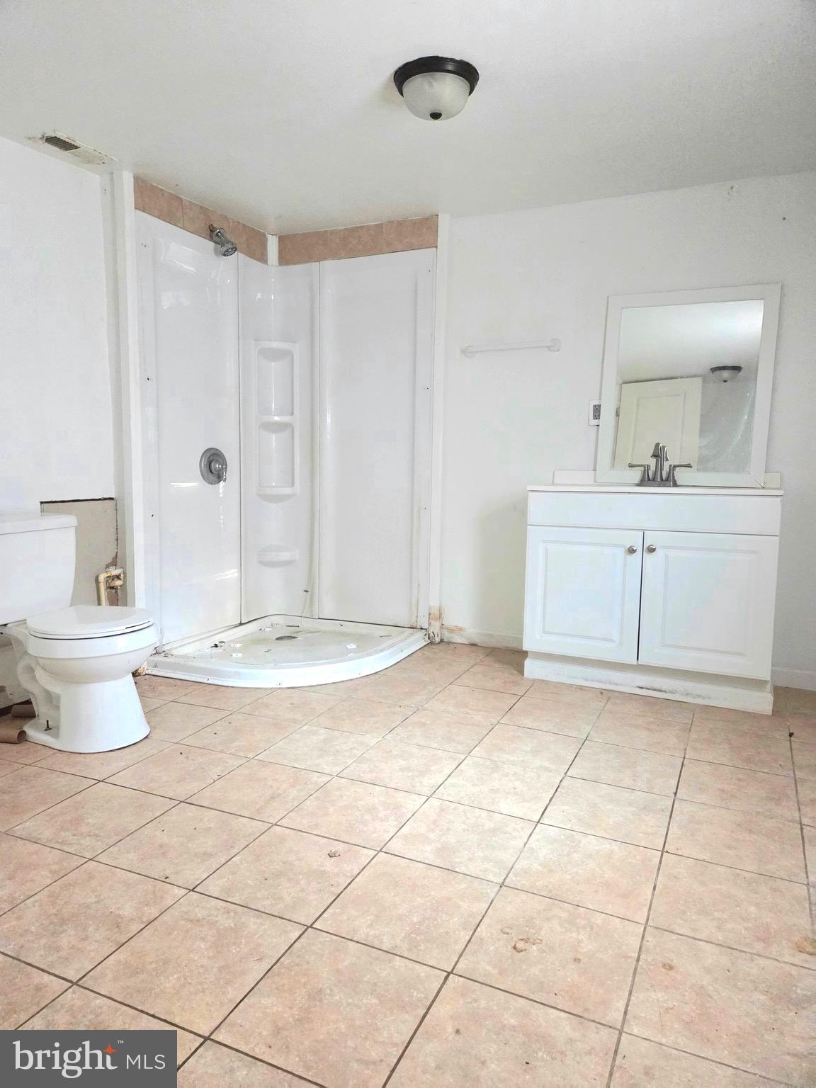 212 South Main Street Hurlock, MD 21643 - Photo 10 of 24 First Floor full Bath