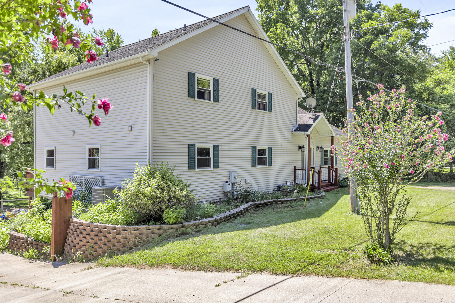 9171 Rexford Road Jackson, MI 49201 - Photo 1 of 56 Front of house