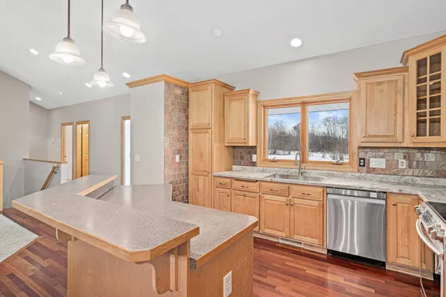 $635,000 | 7390 360th Street, North Branch, MN 55056