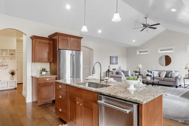 $700,000 | 9389 West Wildbranch Drive, Star, ID 83669