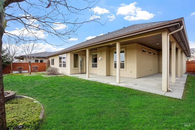 $700,000 | 9389 West Wildbranch Drive, Star, ID 83669