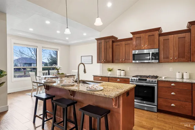 $700,000 | 9389 West Wildbranch Drive, Star, ID 83669