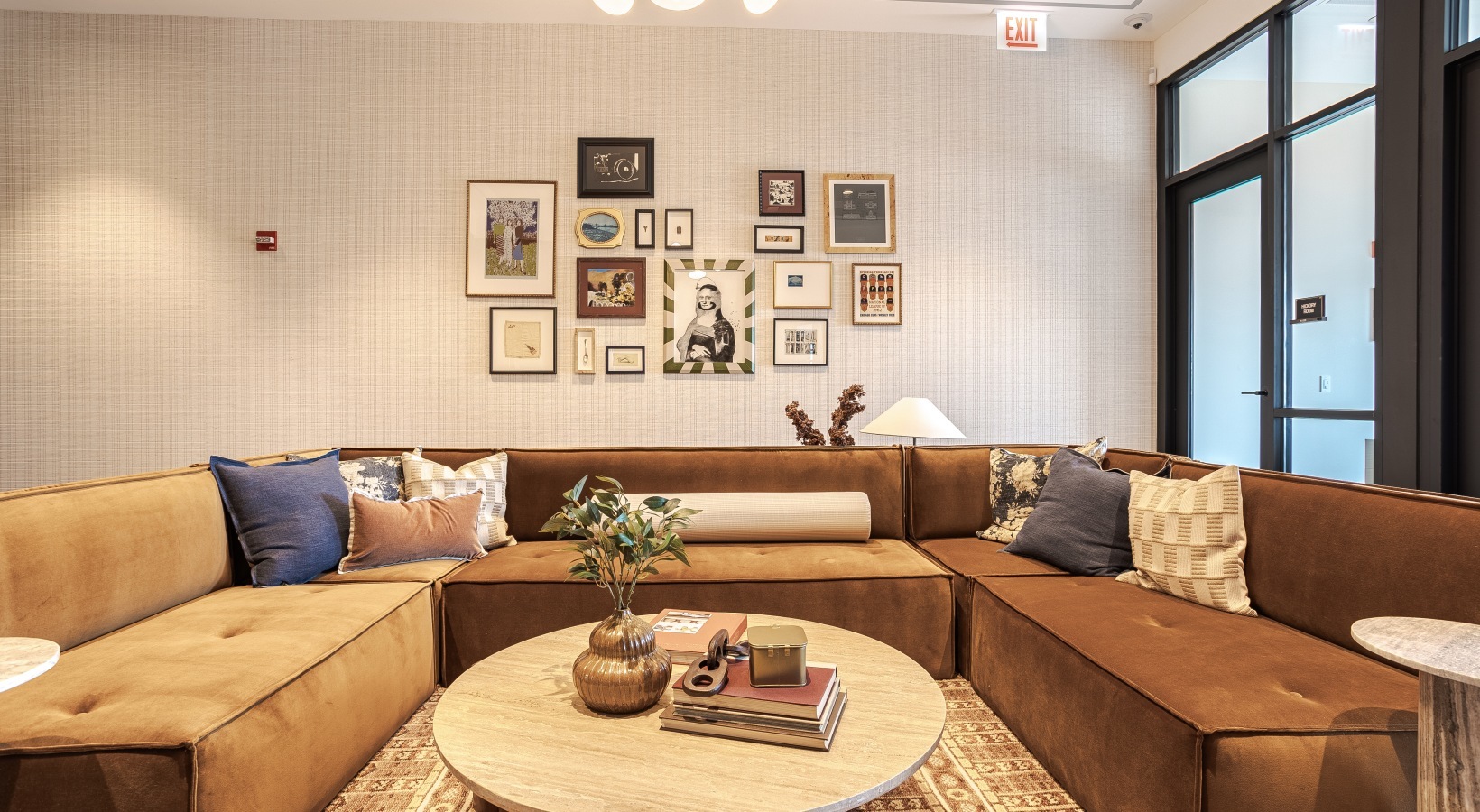 1114 West Carroll Avenue, Unit 3203 Chicago, IL 60607 - Photo 24 of 36 a living room with furniture and painting on the wall