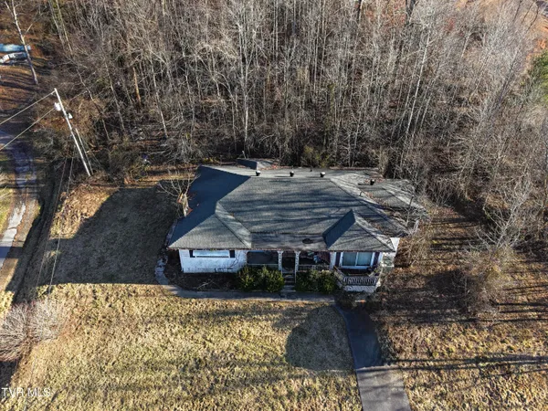 $880,000 | 20064 Alberta Street, Oneida, TN 37841