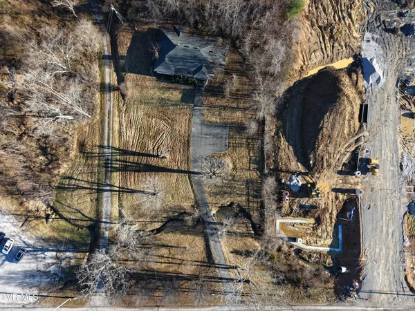 $880,000 | 20064 Alberta Street, Oneida, TN 37841