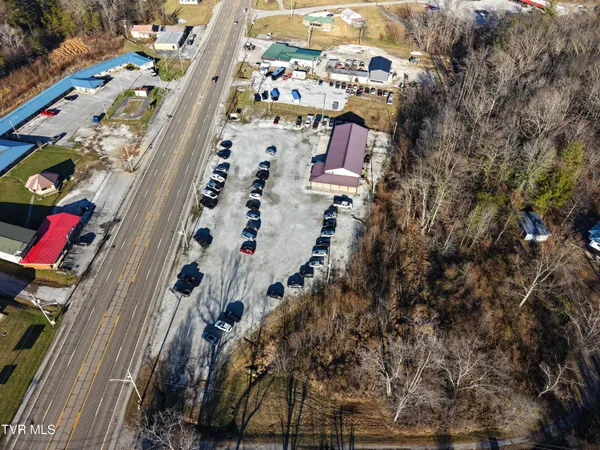 $880,000 | 20064 Alberta Street, Oneida, TN 37841