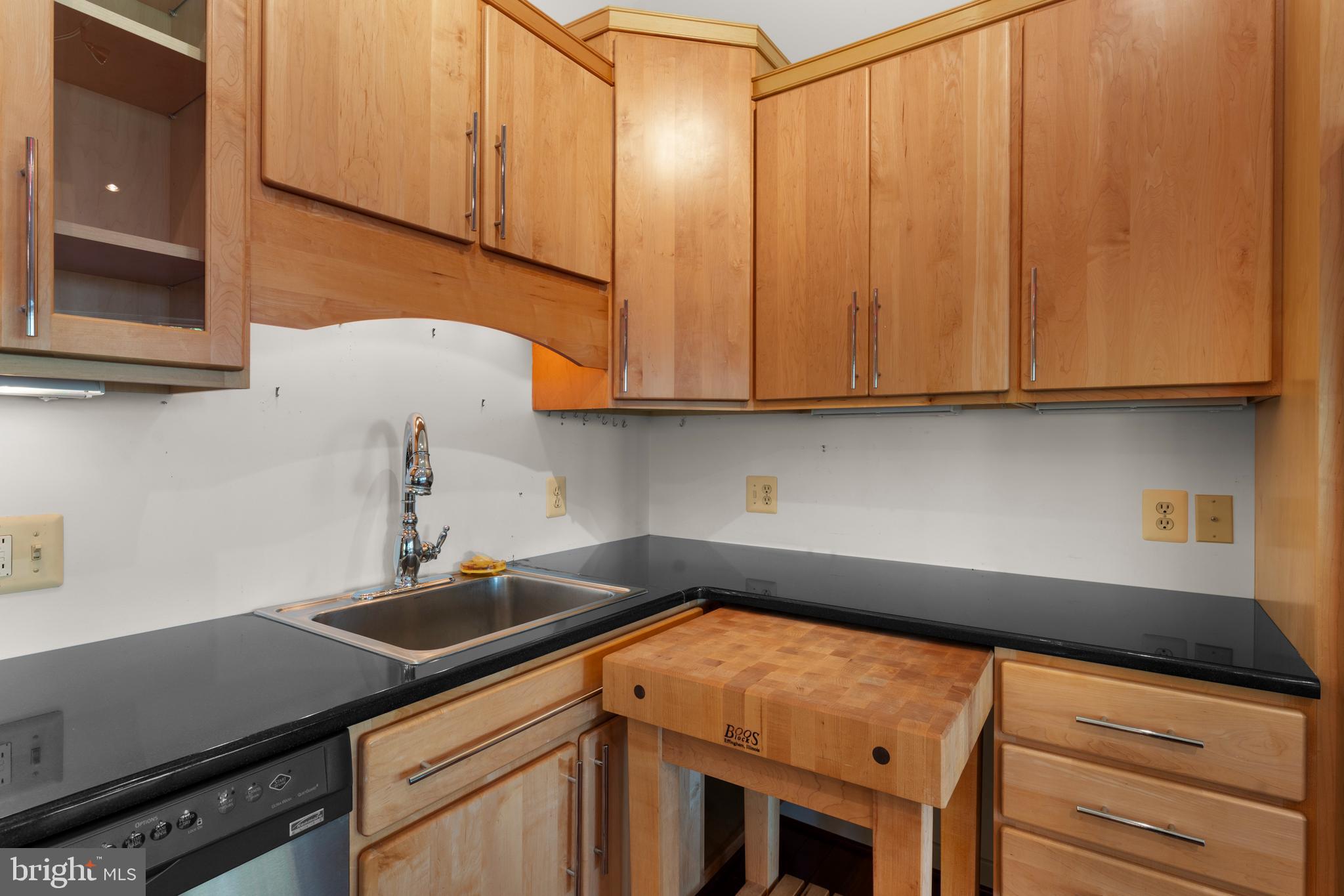 243 Aaron Mountain Road Castleton, VA 22716 - Photo 14 of 53 Clever butcher block under the counter