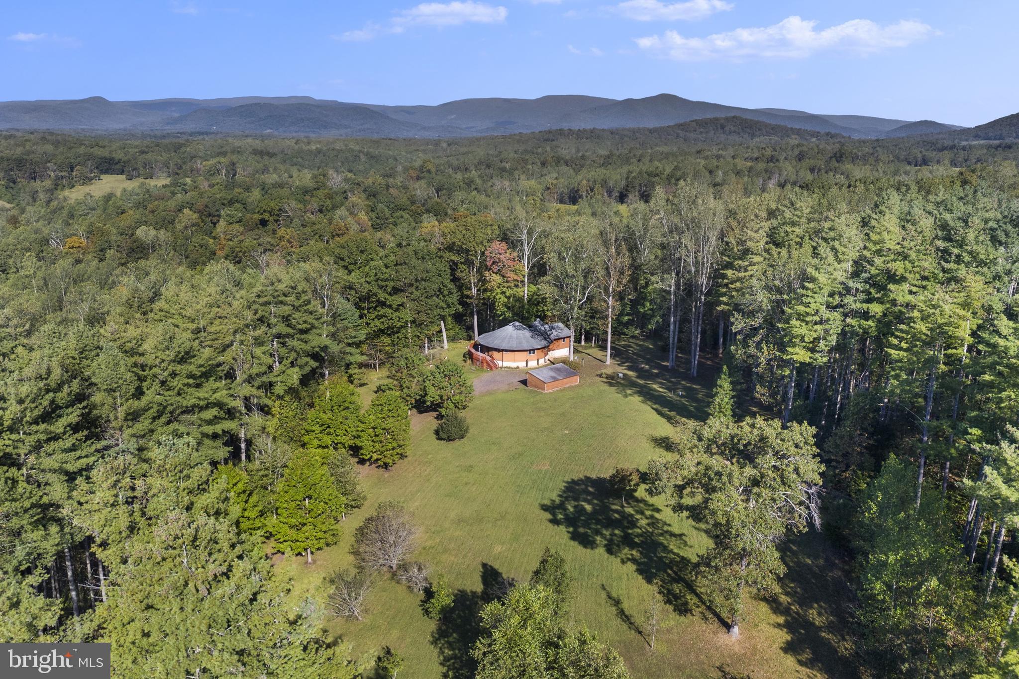 243 Aaron Mountain Road Castleton, VA 22716 - Photo 43 of 53 Outside the Box