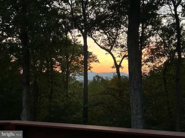 $775,000 | 243 Aaron Mountain Road, Castleton, VA 22716