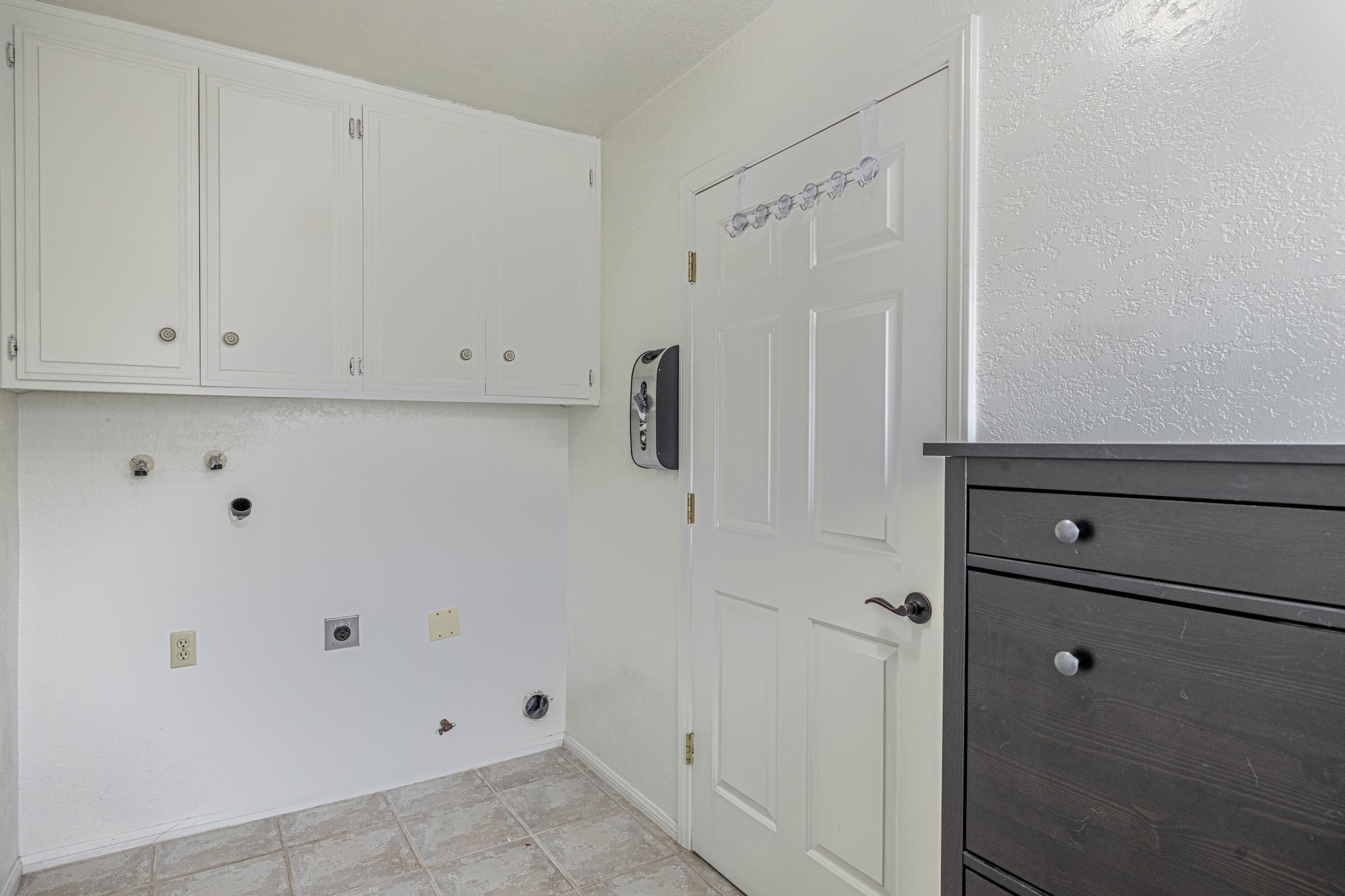 431 Fantasy Street Palmdale, CA 93551 - Photo 8 of 24 a view of an empty room