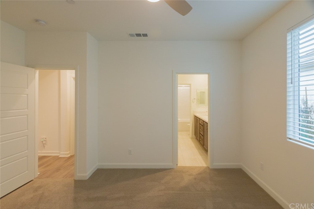32151 Everview Temecula, CA 92591 - Photo 20 of 29 an empty room with windows