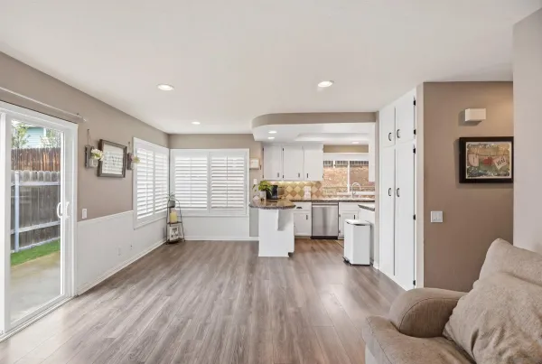 $899,000 | 956 Mariposa Place, Escondido, CA 92026