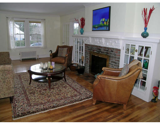 41 Annawan Road Newton, MA 02468 - Photo 2 of 13