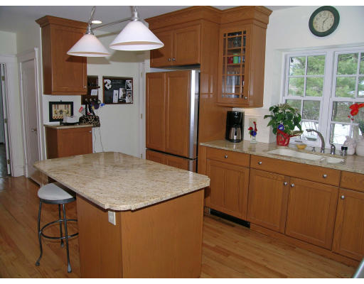 41 Annawan Road Newton, MA 02468 - Photo 6 of 13