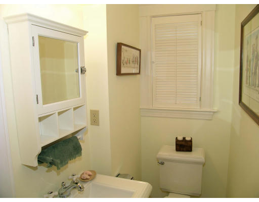 41 Annawan Road Newton, MA 02468 - Photo 9 of 13