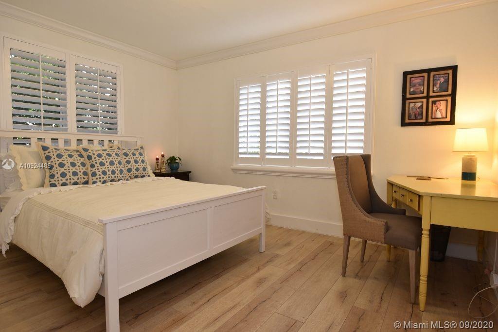 2117 Red Road Coral Gables, FL 33155 - Photo 12 of 24 Gallery Image 12
