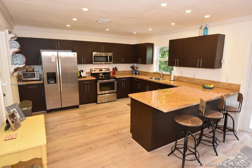2117 Red Road Coral Gables, FL 33155 - Photo 8 of 24 Gallery Image 8
