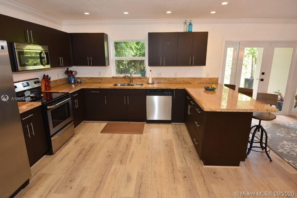 2117 Red Road Coral Gables, FL 33155 - Photo 10 of 24 Gallery Image 10