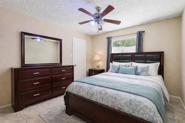 $2,295 | 15815 Crystal Grove Drive, Houston, TX 77082