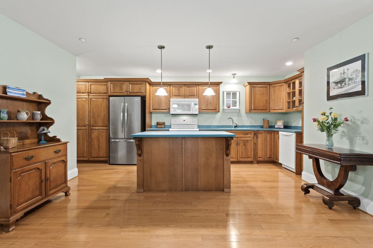330 Main Street, Unit 4 Cumberland, ME 04021 - Photo 15 of 45 20260714KJ-72019