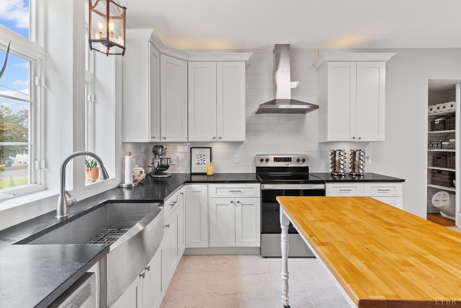 260 North Main Street Amherst, VA 24521 - Photo 2 of 71