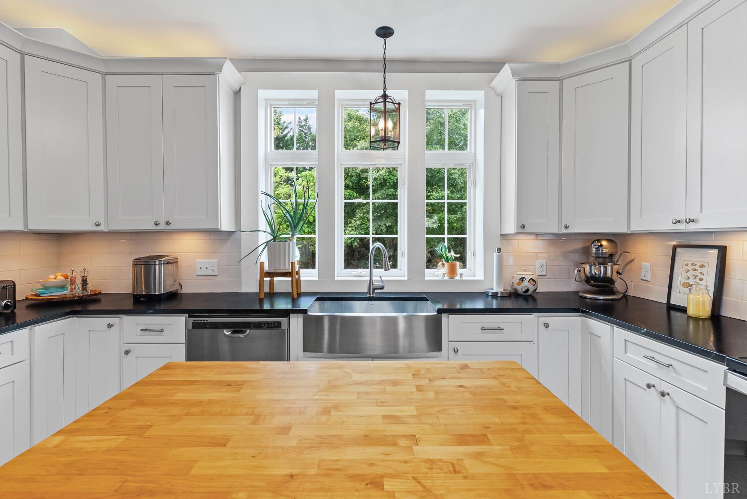 260 North Main Street Amherst, VA 24521 - Photo 3 of 71