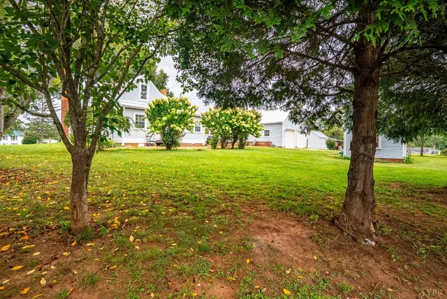 $549,900 | 260 North Main Street, Amherst, VA 24521