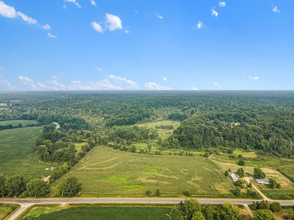 $650,000 | 13774 Maple Island Road, Twin Lake, MI 49457