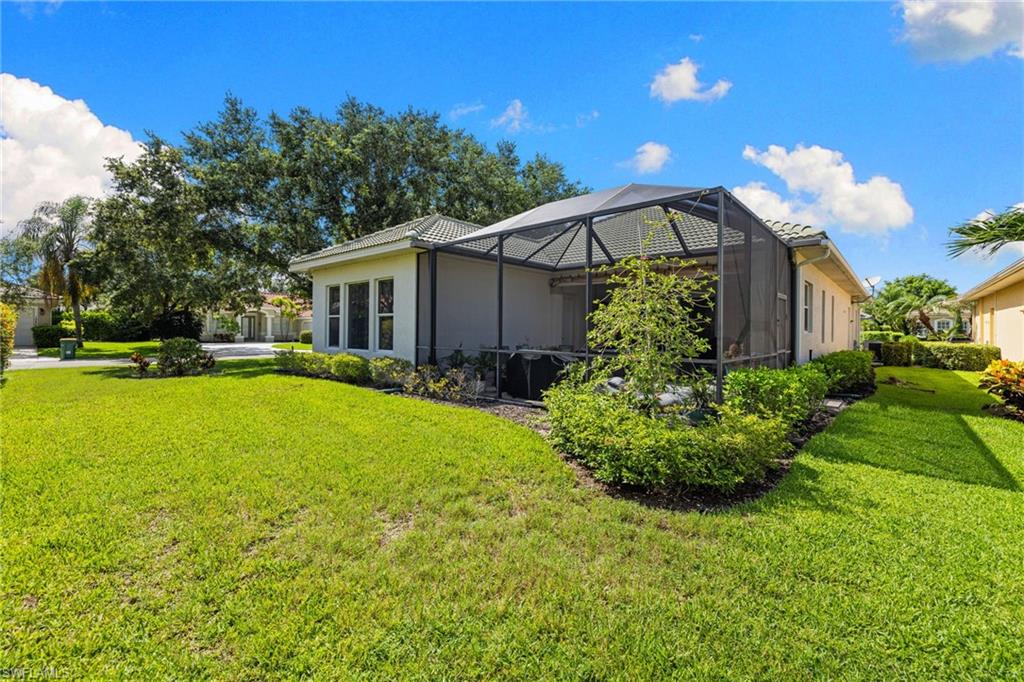 4208 Hampton Lane Naples, FL 34119 - Photo 32 of 48