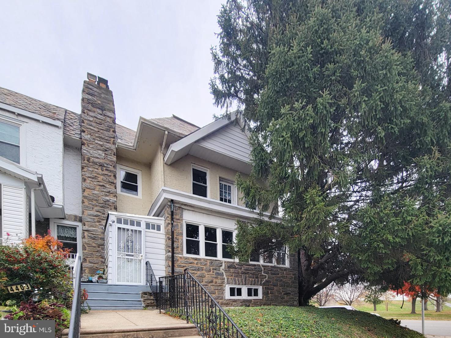 4401 Sherwood Road Philadelphia, PA 19131 - Photo 2 of 7 Front